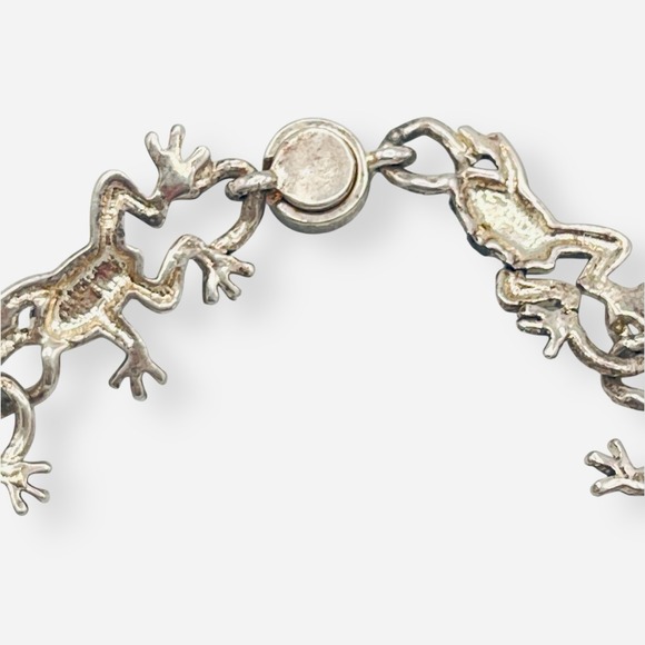 Leap Frog Silver Tone Link‎ Cuff Bracelet Magnetic Clasp - Picture 5 of 9